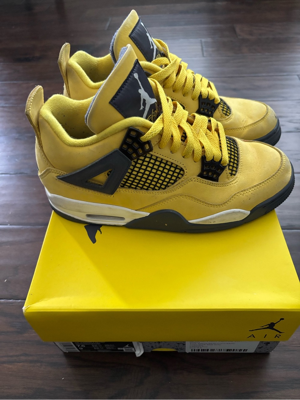 Authentic Jordan Men’s Retro 4 Sneakers in Yellow and Black